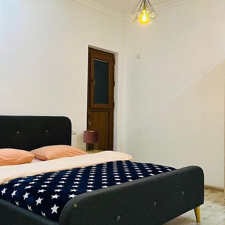 Sweet Apartment In קוטאיסי מראה חיצוני תמונה
